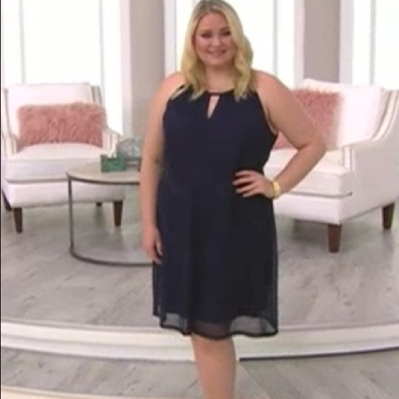 Dress 🍓 - Picture 3 of 8